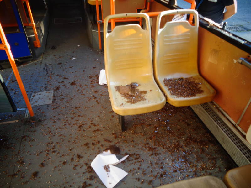 vandalizare autobuze