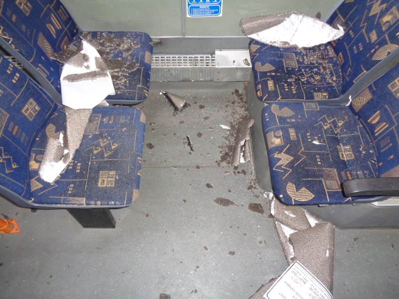 vandalizare autobuze
