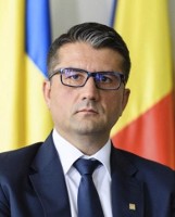 Decebal Făgădău